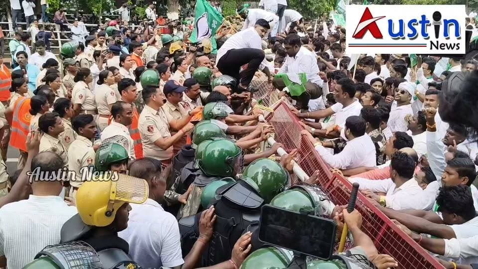 #ହଲେଇ_ହଲେଇ_ଦୋହଲାଇ_ଦେଲେ_ବ୍ୟାରିକେଡ଼
MMDR ଆକ୍ଟ ପ୍ରତିବାଦରେ ରାଜଧାନୀରେ ବ୍ୟାରିକେଡ଼ ଭାଙ୍ଗିଲେ ବିଜୁ ଜନତା ଦଳର କର୍ମୀ, ଦେଖନ୍ତୁ କିଭଳି ଥିଲା ସ୍ଥିତି।
#BJDStrike
#BJDProtest
#LowerPMGStrike
#AssemblyStrike
#NabinPatanaik
#AustinNews