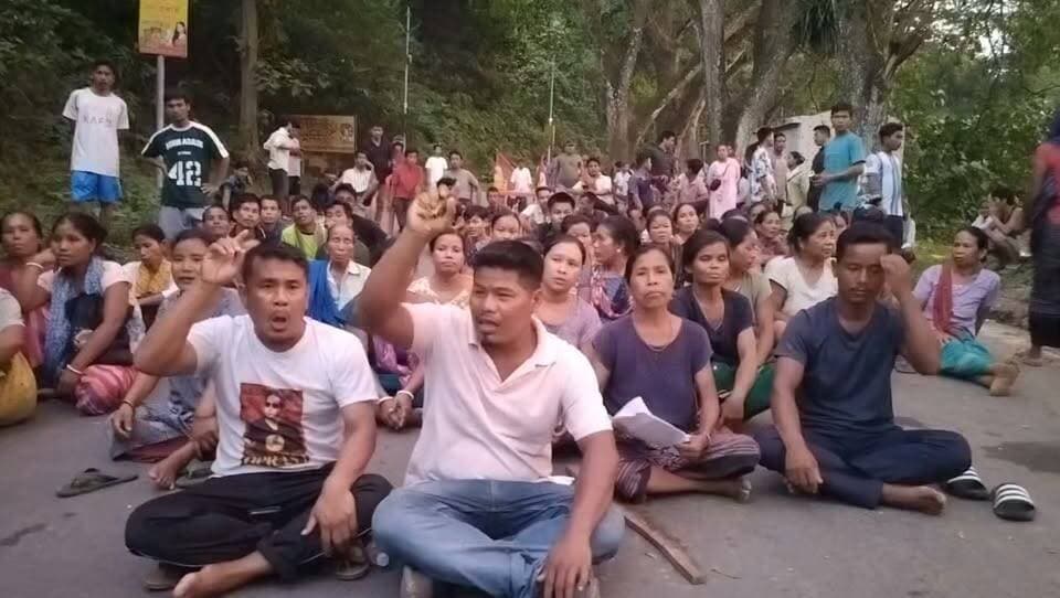 উদয়পুর অমরপুর সড়ক অবরোধ তিপ্রা মথা কর্মীদের!