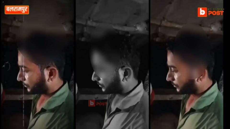 लाइसेंस-वाहन ट्रांसफर के नाम कथित वसूली का आरोप, जनसेवा केंद्र संचालक ने मीडिया के सामने खोला ‘राज’
बाबू संदीप यादव, अनुपम दुबे और एक चालक पर गंभीर आरोप; कथित अतिरिक्त वसूली से इनकार के बाद मारपीट का दावा, ऑनलाइन बैंकिंग के स्क्रीनशॉट भी मीडिया को सौंपे
बलरामपुर। सहायक संभागीय परिवहन कार्यालय के सामने संचालित एक जनसेवा केंद्र से जुड़ा कथित वसूली का मामला सामने आया है। मामले में खास बात यह है कि आरोप लगाने वाला व्यक्ति स्वयं उसी जनसेवा केंद्र का संचालक है। दुर्गा यादव का आरोप है कि परिवहन कार्यालय में ड्राइविंग लाइसेंस बनवाने, वाहन हस्तांतरण कराने तथा अन्य संबंधित कार्यों के लिए पहुंचने वाले आवेदकों को विभागीय बाबू संदीप यादव, अनुपम दुबे और एक चालक द्वारा उसके जनसेवा केंद्र पर भेजा जाता था।
शिकायतकर्ता के अनुसार, आवेदकों से कहा जाता था कि लाइसेंस, वाहन ट्रांसफर समेत अन्य कार्य वहीं से किए जाएंगे। आरोप है कि इसके बाद निर्धारित सरकारी शुल्क के अतिरिक्त कथित रूप से रकम ली जाती थी।
कथित वसूली में सहयोग से इनकार किया तो विवाद
दुर्गा यादव का दावा है कि जनसेवा केंद्र संचालक होने के कारण उसे इस पूरी प्रक्रिया की जानकारी थी। जब उसने आवेदकों से कथित अतिरिक्त रकम वसूलने में सहयोग करने से इनकार किया तो विवाद बढ़ गया।
शिकायतकर्ता का कहना है कि उसने कथित वसूली की जानकारी सामने लाने का निर्णय लिया और इसी के बाद मामला मारपीट तक पहुंच गया। हालांकि इन आरोपों की स्वतंत्र पुष्टि अभी नहीं हुई है।
दो बाबुओं और एक चालक पर मारपीट का आरोप
दुर्गा यादव ने बाबू संदीप यादव, अनुपम दुबे और एक चालक पर मारपीट का आरोप लगाया है। उसके अनुसार कथित अतिरिक्त वसूली का विरोध करने के बाद महेशभारी चौराहे के पास उसके साथ मारपीट की गई।
शिकायतकर्ता ने घटना की सूचना पुलिस को दिए जाने की बात कही है। अब पुलिस जांच में मारपीट की घटना और उसके कारणों की पुष्टि होना बाकी है।
ऑनलाइन बैंकिंग के लेनदेन का ‘राज’, स्क्रीनशॉट मीडिया को सौंपे
मामले में जनसेवा केंद्र संचालक ने कथित ऑनलाइन बैंकिंग लेनदेन के स्क्रीनशॉट भी मीडिया को उपलब्ध कराए हैं। शिकायतकर्ता के अनुसार, स्क्रीनशॉट में अलग-अलग किस्तों में 60 हजार, 30 हजार और 5 हजार रुपये के लेनदेन दिखाई दे रहे हैं। इसके अलावा अन्य मोबाइल नंबरों पर भी रकम भेजे जाने का दावा किया गया है।
हालांकि केवल स्क्रीनशॉट से यह स्वतः साबित नहीं होता कि रकम कथित वसूली के रूप में ही भेजी गई थी। इसकी पुष्टि के लिए बैंक के आधिकारिक रिकॉर्ड, रकम भेजने वालों के बयान और संबंधित परिवहन कार्यों के अभिलेखों का मिलान जरूरी होगा।
रकम न देने वाले आवेदकों को परेशान करने का भी आरोप
शिकायतकर्ता का आरोप है कि जो आवेदक कथित अतिरिक्त रकम देने से इनकार करते थे, उन्हें बार-बार कार्यालय बुलाया जाता था और उनके काम में अड़चनें पैदा की जाती थीं। कुछ मामलों में लाइसेंस निरस्त किए जाने का भय दिखाकर दबाव बनाने का भी दावा किया गया है।
उसका कहना है कि लगातार कार्यालय के चक्कर लगाने से परेशान होकर कुछ आवेदक कथित तौर पर 5 हजार से 20 हजार रुपये तक खर्च करने को मजबूर होते थे। इस दावे की भी स्वतंत्र पुष्टि होना बाकी है।
जांच में इन सवालों के जवाब जरूरी
मामले की निष्पक्ष जांच में निम्न बिंदुओं की जांच महत्वपूर्ण होगी—
- आवेदकों को जनसेवा केंद्र पर कौन भेजता था?
- क्या विभागीय कर्मचारी और चालक वास्तव में आवेदकों को वहां भेजते थे?
- लाइसेंस, वाहन हस्तांतरण और अन्य कार्यों के लिए निर्धारित शुल्क कितना था?
- क्या इसके अतिरिक्त कोई रकम मांगी या ली गई?
- ऑनलाइन बैंकिंग में दिख रही रकम किसके खाते में गई और किस उद्देश्य से भेजी गई?
- बैंक रिकॉर्ड और उपलब्ध स्क्रीनशॉट में क्या समानता है?
- संबंधित आवेदनों और भुगतान रिकॉर्ड में क्या जानकारी मिलती है?
- परिवहन कार्यालय और जनसेवा केंद्र की सीसीटीवी फुटेज में क्या सामने आता है?
- मारपीट की घटना के संबंध में प्रत्यक्षदर्शी और अन्य साक्ष्य क्या कहते हैं?
जांच एजेंसी के लिए बैंक रिकॉर्ड और सीसीटीवी अहम साक्ष्य
मामले में शिकायतकर्ता द्वारा उपलब्ध कराए गए ऑनलाइन बैंकिंग स्क्रीनशॉट के साथ यदि बैंक के मूल रिकॉर्ड, संबंधित आवेदकों के बयान, आवेदन संख्या, भुगतान रसीद और सीसीटीवी फुटेज का मिलान किया जाता है तो कथित लेनदेन की वास्तविक प्रकृति स्पष्ट हो सकती है।
यदि जांच में आरोपों की पुष्टि होती है तो संबंधित जिम्मेदार व्यक्तियों की भूमिका निर्धारित कर नियमानुसार कार्रवाई का आधार बन सकता है।
पुलिस जांच के बाद स्पष्ट होगी आरोपों की सच्चाई
फिलहाल कथित अवैध वसूली, जनसेवा केंद्र के माध्यम से रकम लिए जाने, ऑनलाइन बैंकिंग लेनदेन और मारपीट के आरोपों की स्वतंत्र पुष्टि होना बाकी है। मारपीट की सूचना पुलिस को दिए जाने की बात शिकायतकर्ता ने कही है और मामले की जांच की जा रही है।
जिन बाबू संदीप यादव, अनुपम दुबे और चालक पर आरोप लगाए गए हैं, उनका पक्ष अभी सामने नहीं आया है। उनका पक्ष प्राप्त होने पर उसे भी खबर में प्रमुखता से शामिल किया जाएगा।
अब जांच का मुख्य विषय यह है कि जनसेवा केंद्र संचालक द्वारा मीडिया को उपलब्ध कराए गए ऑनलाइन बैंकिंग स्क्रीनशॉट, बैंक रिकॉर्ड, आवेदकों के बयान, कार्यालय अभिलेख और सीसीटीवी फुटेज कथित वसूली एवं मारपीट के आरोपों की पुष्टि करते हैं या नहीं।