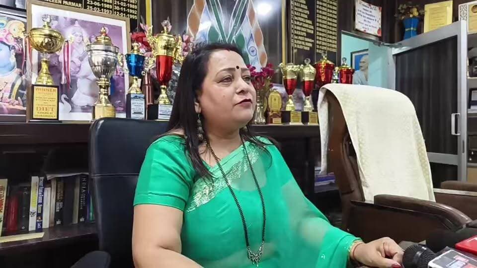 Live: नाहन में शिक्षा विभाग की बड़ी बैठक , तीनों उपनिदेशक और सभी BPO-BEEO रहें मौजूद, शिक्षा और PM श्री योजना पर हुआ मंथन*