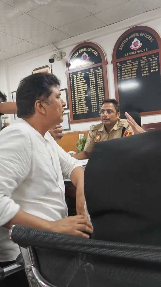 24 घंटे बीत जाने के बाद क्या ACP निर्मल और SHO घनश्याम ने प्रवेश वर्मा द्वारा GenZ लड़के को थप्पड़ मारे जाने के मामले में क्या कोई कार्रवाई की ?