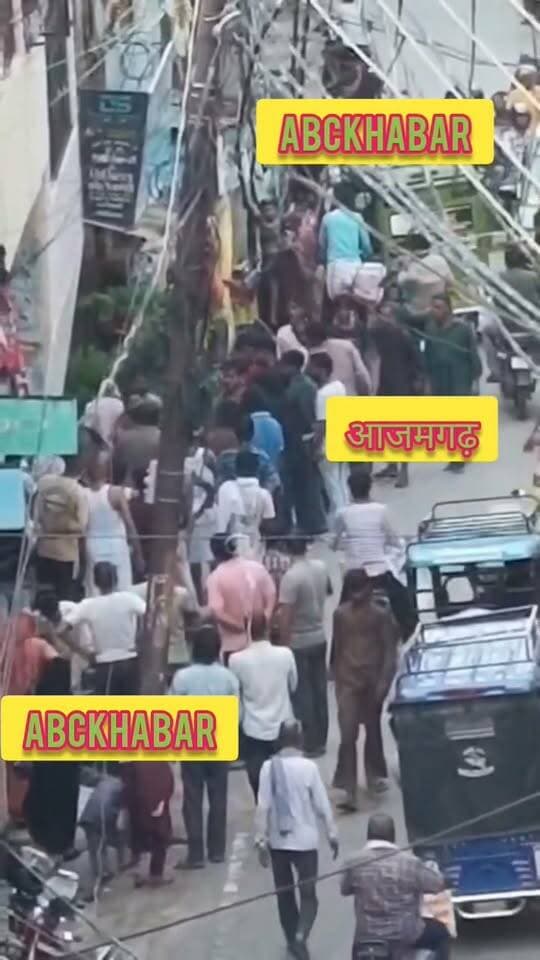 शहर की घनी आबादी और व्यस्त मार्ग पर सरेराह युवक की लाठी डंडे से दिनदहाड़े पिटाई, वीडियो वायरल
आजमगढ़
https://abckhabar.in/?p=8631