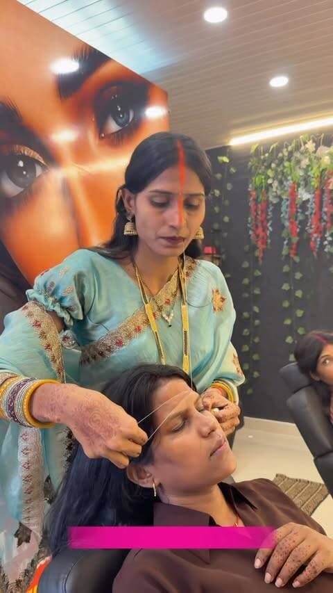 Hazaribagh mai open ho gaya hai Mr. & Mrs. SURYA Ladies Beauty Parlor! ✨
Jaha abhi chal raha hai special OPENING OFFERS! 🎉
Yaha aapko milenge shandar offers:
🔹 Eyebrow, Forehead, aur Upper Lips – Bass ₹30 mai
🔹 Koi bhi Haircut + Wash + Setting – Just ₹199
🔹 Cleanup ₹299 mai | Detan ₹249 mai
🔹 Hair Spa + Root touchup – Bass ₹500 mai
🔹 Straightening – ₹2,499 se shuru
🔹 Hair Botox – Sirf ₹2,999 mai
🔹 Keratin – Bass ₹1999 mai
🔹 O3 Facial + Detan – Bass ₹1999 mai
🔹 Pedicure – ₹399 mai
🔹 Highlight – ₹199 mai
💄 Aur haan, yaha pe Bridal Makeup bhi hota hai!
Aur zyada jankari ke liye contact karein ya direct visit karein:
📍 Location: Gowaltoli Chowk, near Eylex Cinema Hall, Hazaribagh
.
.
.
#hazaribagh #jharkhand #hazaribag #hazaribagh_se_hai