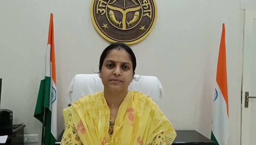 #फतेहपुर:मलवां सिलेंडर विस्फोट हादसे में मृतकों के परिजनों को ₹2 लाख, घायलों को ₹50 हजार की सहायता
फतेहपुर मलवां में सिलेंडर विस्फोट के भीषण हादसे पर मुख्यमंत्री ने मृतकों के परिजनों और घायलों के लिए आर्थिक सहायता की घोषणा की है।
मृतकों के परिजनों को ₹2 लाख तथा घायलों को ₹50 हजार की आर्थिक सहायता दी जाएगी।
#CMYogi