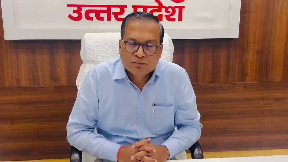 *शाहजहांपुर में 333 हेक्टेयर फसल का 60 लाख मुआवजा बना:* डीएम ने कहा- एक हफ्ते में सर्वे पूरा होगा, 150 कर्मचारी लगाए, बोले- गर्रा नदी का जलस्तर घटेगा