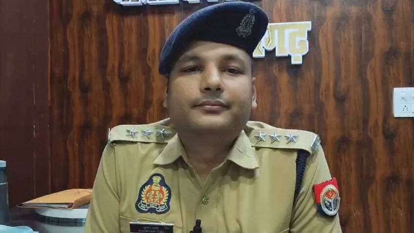 #आजमगढ़ के #मडया #जयरामपुर मोहल्ले में मंदिर में दान पेटिका में चोरी पर शुभम तोदी सीओ सिटी का वक्तव्य