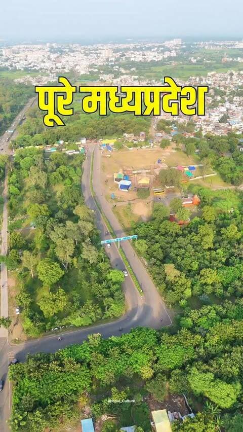 🌸✨ भोपाल में सजेगा मध्यप्रदेश का सबसे भव्य दुर्गा पंडाल! ✨🌸
📍 F सेक्टर ग्राउंड, बरखेड़ा पठानी, भोपाल
💰 लगभग ₹1 करोड़ 35 लाख की लागत से तैयार हो रहा भव्य पंडाल 🙏
इस नवरात्रि एक ही स्थान पर होंगे 6 प्रमुख पावन धामों के दिव्य दर्शन 🛕✨
🔱 श्री गणेश जी
🔱 श्री पशुपतिनाथ जी — काठमांडू, नेपाल
🔱 माँ सप्तशृंगी देवी जी — वाणी, नासिक
🔱 श्री मुक्तिनाथ जी — मुस्तांग, नेपाल
🔱 काल भैरव / भैरव बाबा — काठमांडू, नेपाल
🔱 और माँ दुर्गा का दिव्य स्वरूप 🌺
✨ भक्ति, आस्था और भव्यता का अद्भुत संगम!
इस नवरात्रि परिवार एवं इष्ट-मित्रों के साथ जरूर पधारें और माँ के दिव्य दर्शन का पुण्य लाभ अर्जित करें। 🙏❤️
📲 वीडियो को Like • Share • Save करें और ऐसे ही अपडेट्स के लिए Follow जरूर करें।
🚩 जय माता दी 🚩
#Bhopal #DurgaPandal #Navratri #Navratri2026 #DurgaPuja JaiMataDi BhopalNavratri MadhyaPradesh Pashupatinath Muktinath Saptashrungi KalBhairav Bhakti SanatanDharma NavratriSpecial