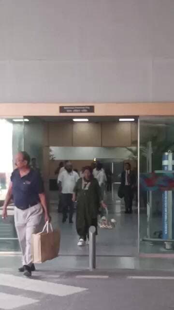 बंगाल की पूर्व मुख्यमंत्री ममता बनर्जी पहुँची दिल्ली,कल इंडिया ब्लॉक मीटिंग में लेंगी हिस्सा