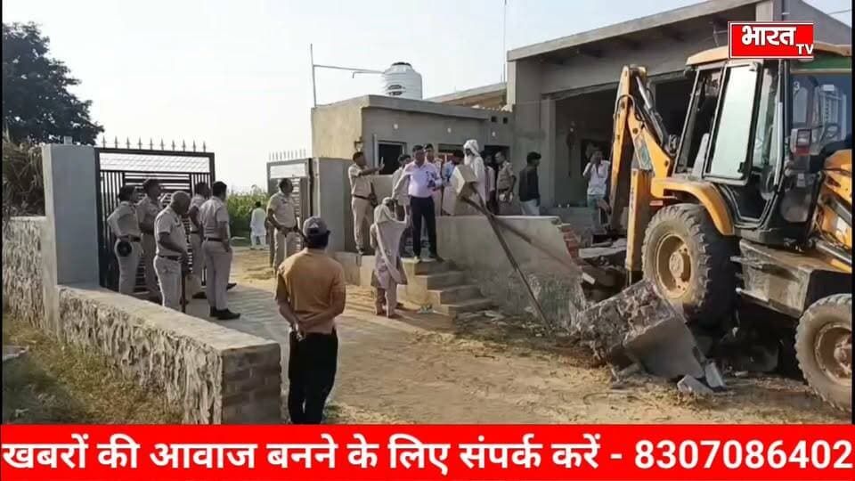 Mewat- अवैध कॉलोनी व अतिक्रमण पर चला प्रशासन का बुलडोजर, डिलरों में मचा हड़कंप...
@topfans Ch. Aftab Ahmed Engineer Mamman Khan MLA Hidayat Khan CA Mukhtyar Ahmad Zahida Khan Kaman