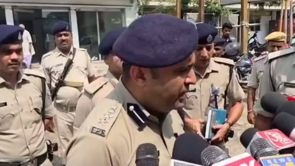 बेगूसराय में भी शर्मसार कर देने वाली घटना बिटिया के साथ दुर्व्यवहार एसपी मौके पर पहुंचे
