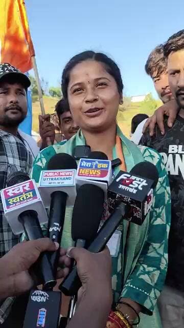 अंजली कबडोला ने 44 वोटों से जीत दर्ज की , गरुड़ महाविद्यालय छात्र संघ अध्यक्ष हेतु