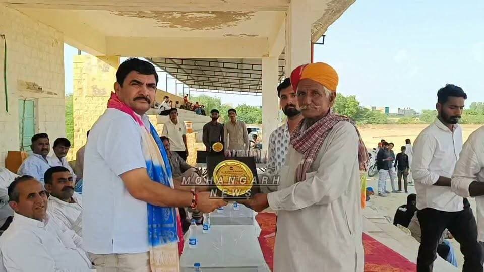 भामाशाह नेमीचंद महाबार व अतिथियो किया सम्मान....
#जैसलमेर #jaisalmer #barmer #Bikaner #jodhpur