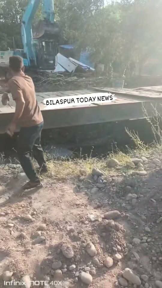 ढेरवाल, पंजाब में बैक लोड पॉइंट पर मशीन चालक का हैरान कर देने वाला कारनामा, देखें वीडियो! वॉयरल