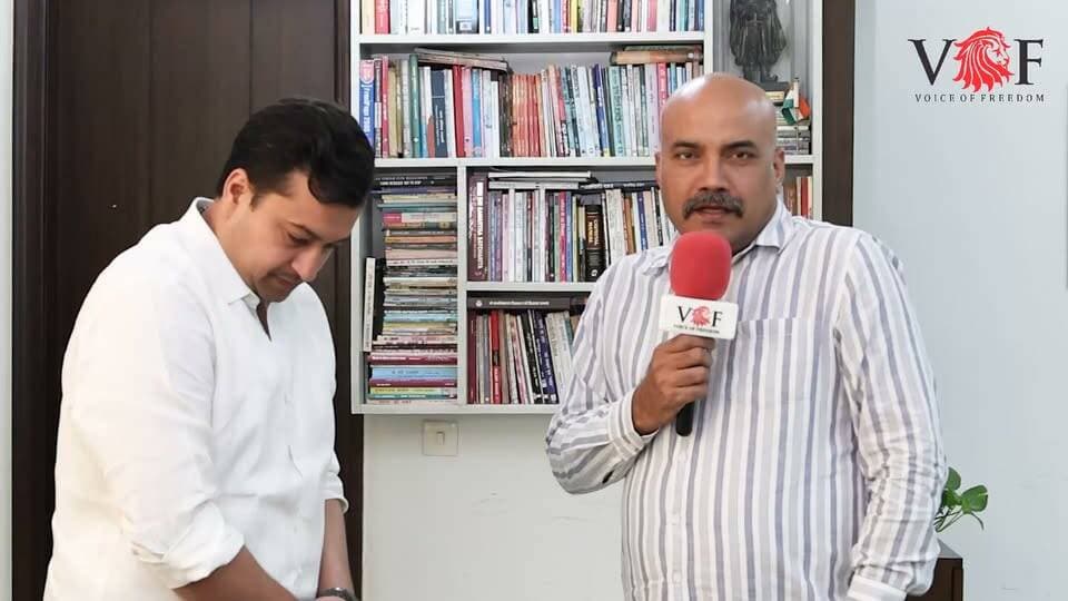 गुटबाजी से कैसे उबरेगी कांग्रेस...
कांग्रेस के वरिष्ठ युवा नेता नितिन सिंगला से खास बातचीत
#CongressParty
#RahulGandhi
#haryana
#voiceoffaridabad
#Voiceoffreedom