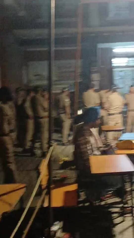 पुलिस नें कसी कमर। निर्वाचित प्रत्याशियों को घर छोड़ने की तैयारी