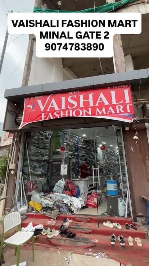 ‼️FREE Shirt 📞 9074783890 🔥⚡️
Vaishali Fashion Mart😱
Bhai agar aap kam budget me full stylish aur formal look chahte ho to ye offers miss mat karna 😎🔥
👖 ₹1200/- me 3 Bootcut Pants🔥
👖 ₹1400/- me 3 Linen Pants – Office, college ya daily wear ke liye perfect deal!
👖 ₹1000 me 4 Formal Pants – Office, college ya daily wear ke liye perfect deal!
👔 ₹1000 me 2 Formal Shirts + 2 Formal Pants combo – Pure formal look ek hi budget me 💼✨
👕👔₹1000 me 4 Formal Shirts – Office, college ya daily wear ke liye perfect deal!
👕👖 ₹650 me 1 Shirt + 1 Jeans combo – Smart aur trendy look sirf 650 me!
👖🔥 ₹1200 me 3 Jeans – Baggy, Straight Fit, Mom Fit ya Normal Fit… style apni choice ka!
👖 ₹1000 me 3 Normal Jeans – Daily use ke liye best option 💯
👖 ₹1000 me 4 Lowers– Daily use ke liye best option 💯
👕 ₹1000 me 4 tshirt or 500/- 3 High quality Shirts😱
Location📍: Near Minal Gate No. 2 Minal Shopping Street⚡️
Itne kam price me itni variety shayad hi kahin mile 😍
Apne doston ko tag karo aur aaj hi visit karo! 🛍️🔥
.
.
Follow @vaishalifashionmart ack
.
.
.
#bhopal #explorepage #bhopalcity #explorebhopal #cityoflake