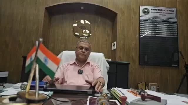 #अलीगढ़ #AMU में चल रहे #हंगर स्ट्राइक के धरना स्थल पर दिखाई दिए हथियारबंद बाहरी तत्व , AMU #प्रॉक्टर ने दी जानकारी