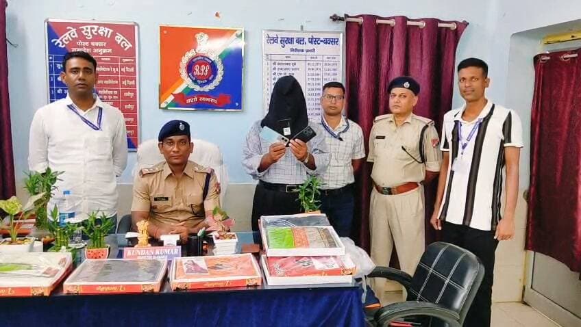 साड़ी चुराते पकड़ा गया हिस्ट्रीशीटर!