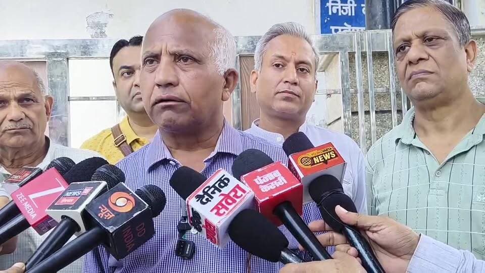 LIVE नाहन: चौगान मैदान में लगातार मेले लगने से व्यापारी खफा, व्यापार मंडल ने जताया विरोध*