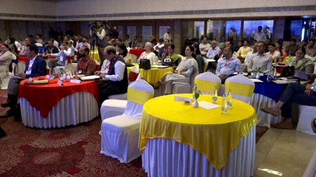 कर एवं गैर-कर राजस्व बढ़ाने को लेकर राज्य स्तरीय सम्मेलन में मुख्यमंत्री नायब सिंह सैनी ने की शिरकत**
👉टैक्स और नॉन-टैक्स राजस्व बढ़ाने पर मंथन, राज्य स्तरीय सम्मेलन में CM नायब सिंह सैनी ने लिया हिस्सा**
#NayabSinghSaini #HaryanaCM #TaxRevenue #NonTaxRevenue #HaryanaGovernment #StateConference #HaryanaNews #A2ZNewsUpdate