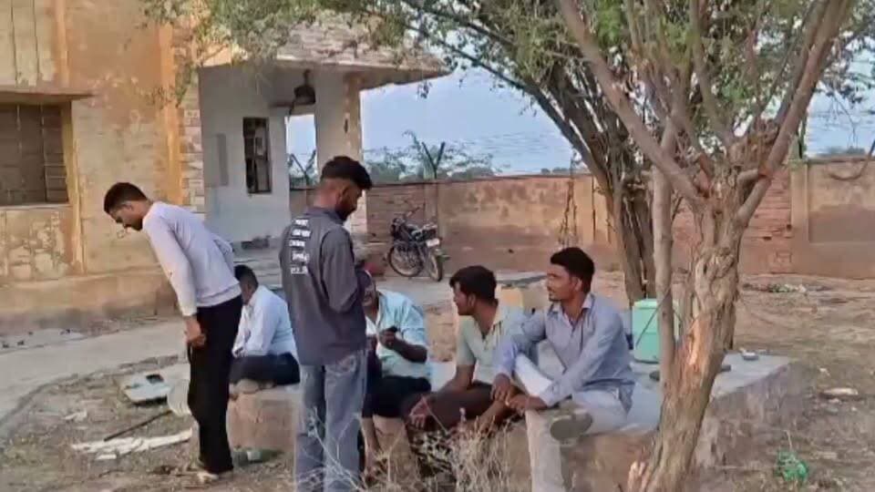दियातरा में ग्रामीणों ने जीएसएस पर किया विरोध प्रदर्शन