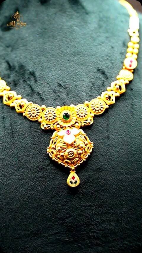 NEW GOLD JEWELLERY DESIGN
.
.
.
#viral #fyp #godhra #trend #jewellery