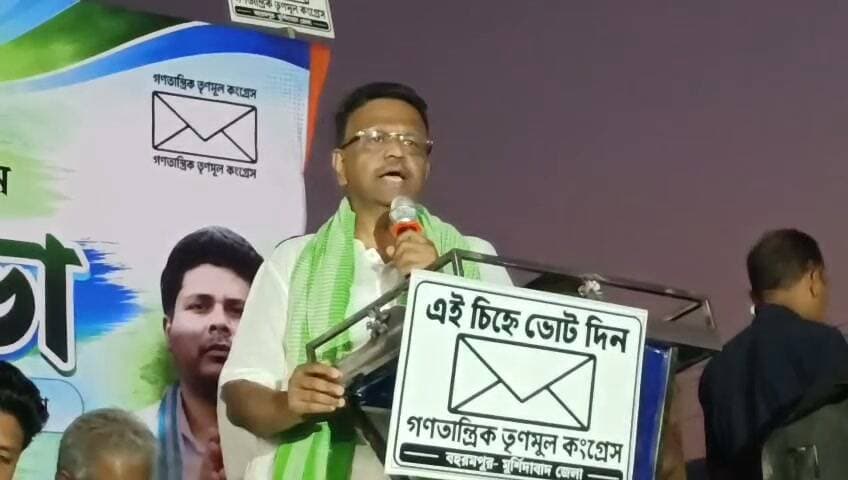 রেজিনগর উপনির্বাচনে ভোট প্রচারে ফিরাদা হাকিম