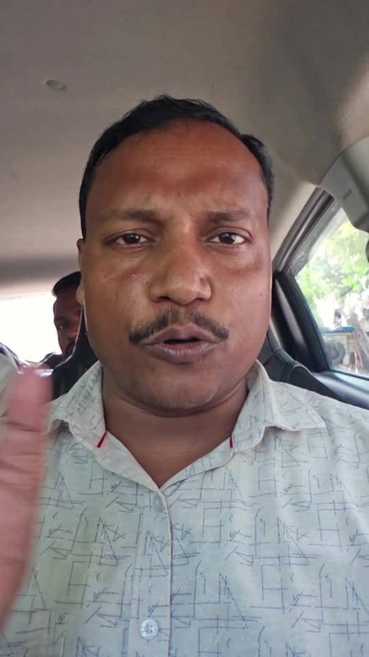 जेल से बाहर निकले रिपोर्टर भूषण यादव