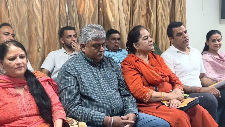 नगर निगम सोलन के नए बजट को लेकर पूर्व महापौर ऊषा शर्मा का का बड़ा बयान हो रहा तेजी से वायरल...