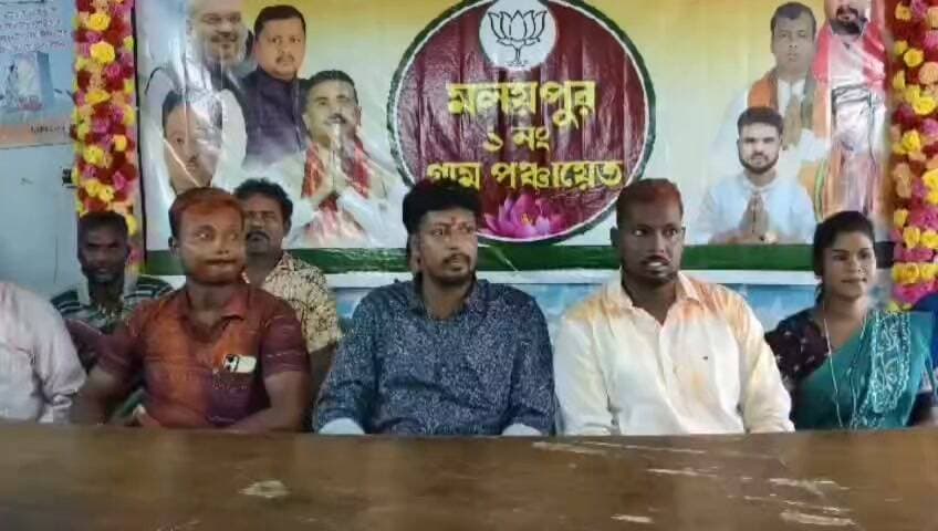 মলয়পুর ১ নম্বর গ্রাম পঞ্চায়েতের বোর্ড গঠনে নতুন প্রধান উপপ্রধান নির্বাচিত হলো বিজেপির
#arambagh #bjp