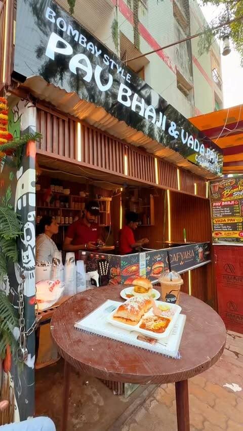 🌶️ Prayagraj, ready for a new street-food craving? 😍
अब वड़ा पाव और पाव भाजी के लिए दूर जाने की जरूरत नहीं! ❤️
Cafyara पर लॉन्च हो चुका है इन दोनों का जबरदस्त स्वाद — मसालेदार, बटर वाला और एकदम दिल खुश कर देने वाला! 🤌🏻🔥
एक बार ट्राय किया तो अगली craving यहीं आने वाली है! 😋
📍Cafyara, Prayagraj
#Cafyara #VadaPav #PavBhaji #PrayagrajFood #PrayagrajFoodies Prayagraj Foodie StreetFood