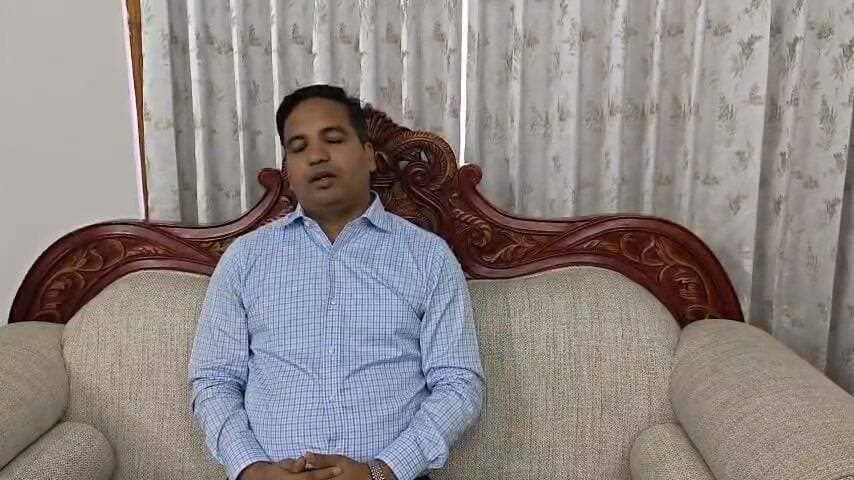 आगामी 6 अक्तूबर को राष्ट्रपति द्रौपदी मुर्मु के जिला बिलासपुर के प्रस्तावित दौरे के मद्देनजर बिलासपुर तथा रोपड़ जिला प्रशासन ने आज आनंदपुर साहिब हेलीपैड का संयुक्त दौरा कर सुरक्षा एवं अन्य आवश्यक व्यवस्थाओं का जायजा लिया। इस दौरान उपायुक्त बिलासपुर राहुल कुमार तथा पुलिस अधीक्षक अभिषेक धीमान सहित संबंधित विभागों के अधिकारी भी उपस्थित रहे। अधिकारियों ने हेलीपैड परिसर का निरीक्षण करते हुए राष्ट्रपति दौरे से संबंधित विभिन्न तैयारियों की विस्तृत समीक्षा की तथा आवश्यक दिशा-निर्देश जारी किए।
