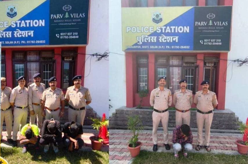 ### सोलन पुलिस की नशा तस्करों पर बड़ी कार्रवाई, दो दिन में 13.63 किलो चूरापोस्त और 22.27 ग्राम चिट्टा बरामद
**धर्मपुर में तीन अलग-अलग मामलों में छह आरोपी गिरफ्तार, ट्रक और कार भी पुलिस ने कब्जे में ली**
**सोलन।** प्रदेश में चलाए जा रहे एंटी-चिट्टा अभियान के तहत सोलन पुलिस ने नशा तस्करों के खिलाफ बड़ी कार्रवाई करते हुए दो दिनों में तीन मामले दर्ज किए हैं। पुलिस ने इन मामलों में **13 किलो 630 ग्राम चूरापोस्त और 22.27 ग्राम चिट्टा (हेरोइन)** बरामद किया है। कार्रवाई के दौरान कुल **छह आरोपियों को गिरफ्तार** किया गया है।
पुलिस के अनुसार, **27 सितंबर** को पुलिस थाना धर्मपुर की टीम को गश्त के दौरान मिली गुप्त सूचना के आधार पर एक ट्रक की तलाशी ली गई। तलाशी के दौरान ट्रक से **13 किलो 630 ग्राम चूरापोस्त** बरामद हुआ। मामले में हरिदत्त (26) निवासी खील बड्सेर, कुमारहट्टी और जितेंद्र कुमार (30) निवासी रुन्दन घोड़ो, कुमारहट्टी को गिरफ्तार किया गया। पुलिस ने ट्रक को भी कब्जे में ले लिया है। दोनों आरोपियों को न्यायालय में पेश करने के बाद पुलिस हिरासत रिमांड पर लिया गया है।
इसके बाद **29 सितंबर** को जिला पुलिस की SIU टीम ने धर्मपुर थाना क्षेत्र में गुप्त सूचना के आधार पर नाकाबंदी कर एक गाड़ी की जांच की। गाड़ी में सवार तीन युवकों के कब्जे से **11.27 ग्राम चिट्टा/हेरोइन** बरामद हुआ। आरोपियों की पहचान **गौरव वर्मा (29), शुभम ठाकुर (25) और वीरेंद्र कुमार (32)** के रूप में हुई है। तीनों को गिरफ्तार कर लिया गया और संबंधित वाहन को भी पुलिस ने कब्जे में लिया है। तीनों आरोपियों को **30 सितंबर को न्यायालय में पेश किया जा रहा है।**
इसी दिन धर्मपुर पुलिस ने **पट्टा मोड़, कुमारहट्टी** में एक अन्य कार्रवाई करते हुए **28 वर्षीय संजय** निवासी पालवी, शिलारू, ठियोग को गिरफ्तार किया। उसके कब्जे से **11 ग्राम चिट्टा/हेरोइन** बरामद किया गया। आरोपी को भी 30 सितंबर को न्यायालय में पेश किया जा रहा है।
पुलिस ने बताया कि सभी आरोपियों के **पूर्व आपराधिक रिकॉर्ड की जांच** की जा रही है। तीनों मामलों में पुलिस ने NDPS Act की संबंधित धाराओं के तहत मामला दर्ज कर लिया है और नशे के नेटवर्क से जुड़े अन्य पहलुओं की भी जांच की जा रही है।
**न्यूज टुडे हिमाचल**
#NewsTodayHimachal #SolanPolice #AntiChittaCampaign #DrugFreeHimachal #HimachalPradesh #Solan #Dharampur #Chitta #NDPSAct