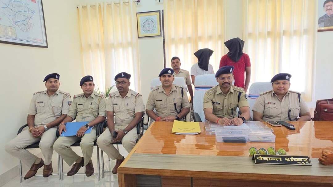 #चंदनकियारी साइबर अपराधियों को 182 सिम उपलब्ध करानेवाले दो गिरफ्तार