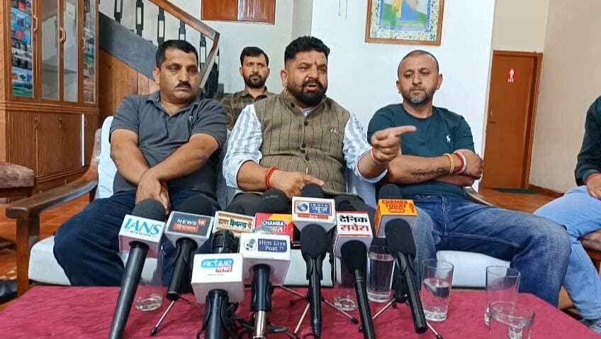 चंबा। चुराह विधानसभा हंस राज ने आज होटल इरावती में पत्रकार वार्ता की ।
Himachal Times TV Bharatiya Janata Party (BJP)