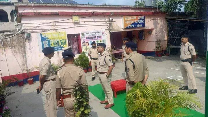 नवादा बाजार ओपी में SP का औचक एक्शन, लंबित कांडों से लेकर वारंटी गिरफ्तारी तक पर कड़ा निर्देश।
<nis:link nis:type=tag nis:id=नवादा_बाजार nis:value=नवादा_बाजार nis:enabled=true nis:link/> <nis:link nis:type=tag nis:id=एसपी_बांका nis:value=एसपी_बांका nis:enabled=true nis:link/> <nis:link nis:type=tag nis:id=पुलिस_निरीक्षण nis:value=पुलिस_निरीक्षण nis:enabled=true nis:link/> <nis:link nis:type=tag nis:id=अपराध_पर_एक्शन nis:value=अपराध_पर_एक्शन nis:enabled=true nis:link/> <nis:link nis:type=tag nis:id=मैं_हूं_बांका nis:value=मैं_हूं_बांका nis:enabled=true nis:link/>