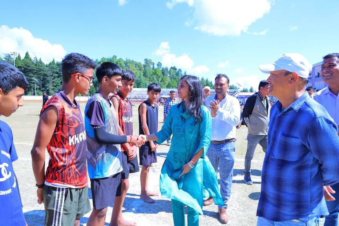 जिलाधिकारी ने सांसद चैंपियनशिप ट्रॉफी में बढ़ाया खिलाड़ियों का उत्साह...see more