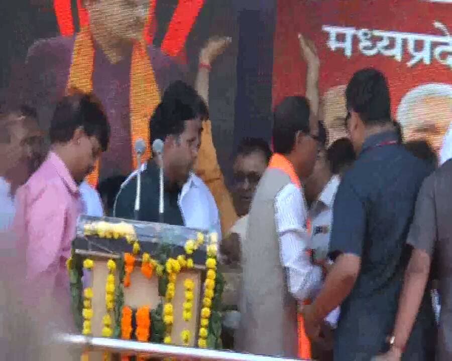 निवाड़ी को जिले बनाने मे अपना अहम योगदान देने वाले निवाड़ी विधानसभा क्षेत्र के लोक प्रिय विधायक श्री अनिल जैन जी को हार्दिक शुभकामनाएं एवं बधाई
#nonfollowersviewersfollowers
#AnilJain
#mlaaniljain