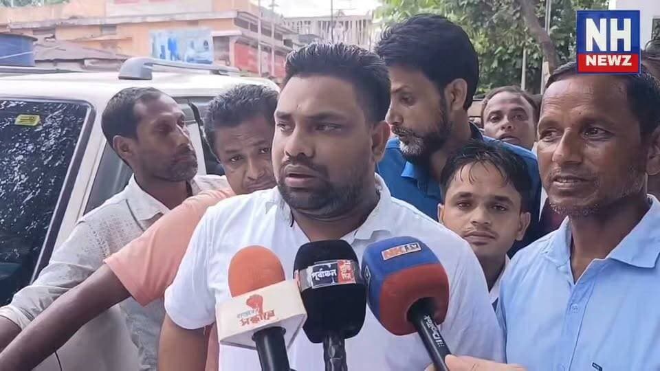 হাইলাকান্দি সার্কিট হাউসে কংগ্রেস নেতা তথা জিলা পরিষদ প্রতিনিধির উপর হামলা-হুমকির অভিযোগ !
থানায় এফআইআর কংগ্রেস নেতা কবির উদ্দিনের!