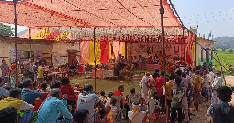 इंद्रावती के आंचल में बसे ककनार में विकास की नई बयार। सेवा संकल्प अभियान के तहत सेवा सेतु शिविर में 11 ग्राम पंचायतों के 147 हितग्राहियों ने पंजीयन कराया और सभी 147 आवेदनों का मौके पर ही शत-प्रतिशत निराकरण किया गया।
#SevaSankalpAbhiyan