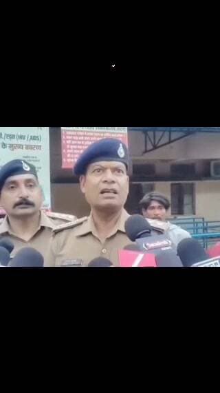 कटनी। कुठला थाना परिसर में उस वक्त हड़कंप मच गया, जब एक प्रौढ़ ने खुद पर पेट्रोल डालकर आग लगा ली।