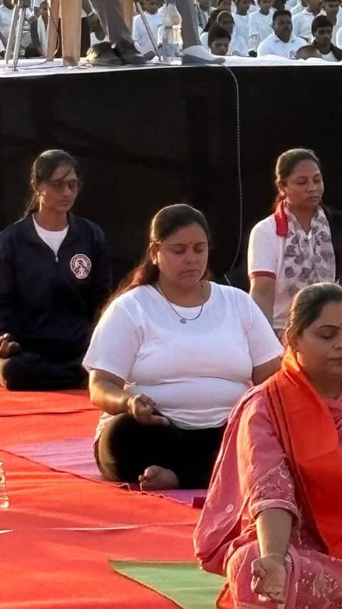 Yogmay Gujarat Abhiyan under Gujarat Rajya Yog Board.
Capturing the moments of health, peace, and mindfulness!
📍 Police Parade Ground, Godhra