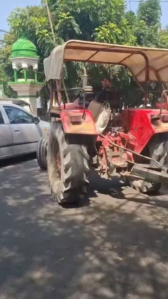 ହେଦେରେ ପିଲେ
କାହାକେ ଦୋଷ ଦେମା?