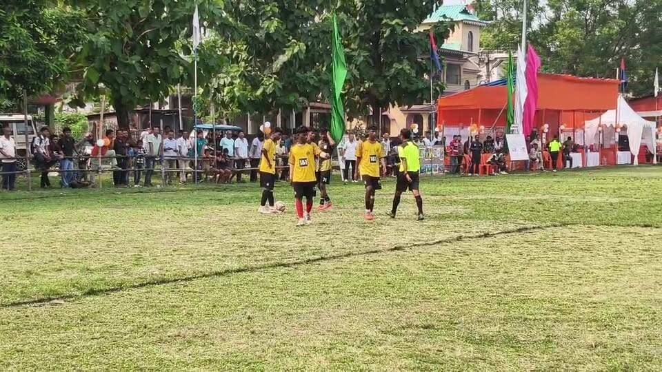 ডুয়ার্স পুলিশ public মৈত্রী ফুটবল 2026 ফাইনাল চলছে আলিপুরদুয়ার সূর্যনগর মাঠে
