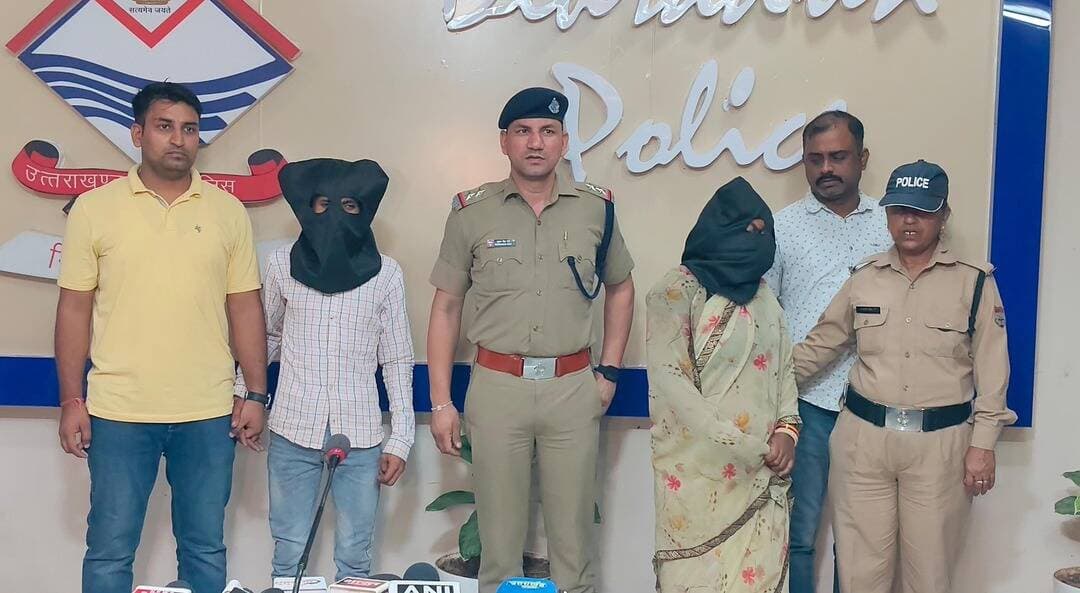 23 साल के प्रेमी की खातिर 30 साल की पत्नी ने 38 साल के पति को उतारा मौत के घाट, देख लिए थे...see more