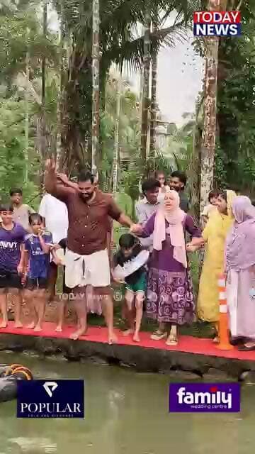എം എൽ എ പഞ്ചായത്ത് മെമ്പറെ കുളത്തിലേക്കിട്ടു മെമ്പർ ബ്ലോക് പ്രസിഡന്റിനെ കുളത്തിലേക്കിട്ടു