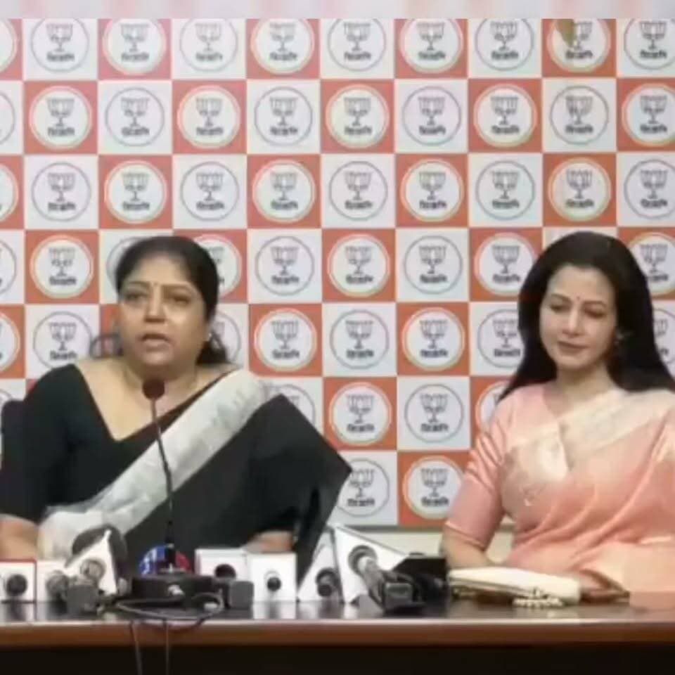 টলিউড থেকে সোজা গেরুয়া শিবিরে: আনুষ্ঠানিকভাবে বিজেপিতে নাম লেখালেন অভিনেত্রী কোয়েল মল্লিক
#tv6বাংলা #fpyシviralfypシ゚viralシalシ #ভাইরাল #foryou #reelsviralシ