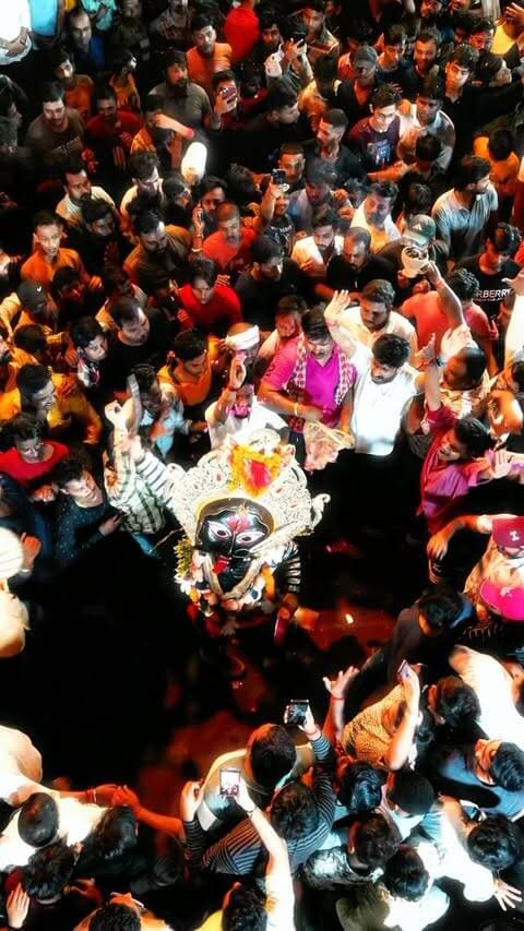 In the sacred Sangam city of Prayagraj, Navratri holds a tradition unlike any other — the Kali Prakṭan , While devotees across India gather in pandals for Maa’s darshan, here the Goddess is believed to come alive on the streets herself.
This tradition reenacts a powerful episode from the Ramayana. After Shurpanakha’s insult, Khardushan marched with his army to fight Shri Ram. To shield her Lord, Maa Sita is said to have assumed the fierce form of Kali, walking before Ram’s chariot and destroying Khardushan.
For more than a hundred years, this divine act has been celebrated in Prayagraj. The chosen devotee who embodies Maa Kali is selected six months in advance and must live a life of discipline and purity before the sacred moment.
In Prayagraj, Maa is not just worshipped from afar — she walks, plays, and blesses her children face to face. 🔱✨
Date : 12th october to 16th october
📍Prayagraj, Daragunj.
#maakali #reels #trending #prayagraj #festival