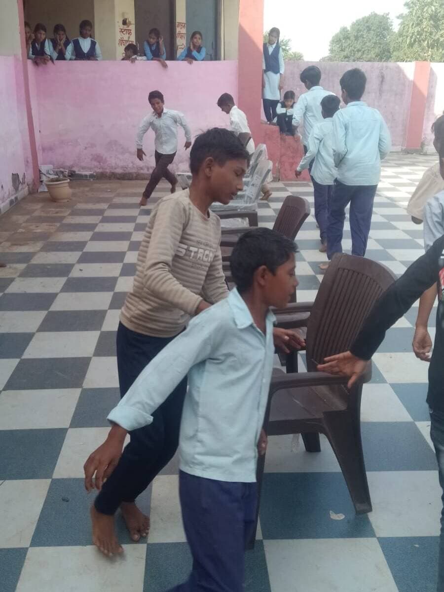 सेवा संकल्प अभियान: फिट इंडिया के तहत विकास खंड राहतगढ़ की ग्राम पंचायत जलन्धर में ‘कुर्सी दौड़’ प्रतियोगिता का शानदार आयोजन! 🪑🏃♂️🏃♀️
खेल-कूद और उत्साह के साथ स्वास्थ्य व फिटनेस का संदेश। ✨
#FitIndia #SevaSankalp #Rahatgarh #Sagar #Fitness Sports