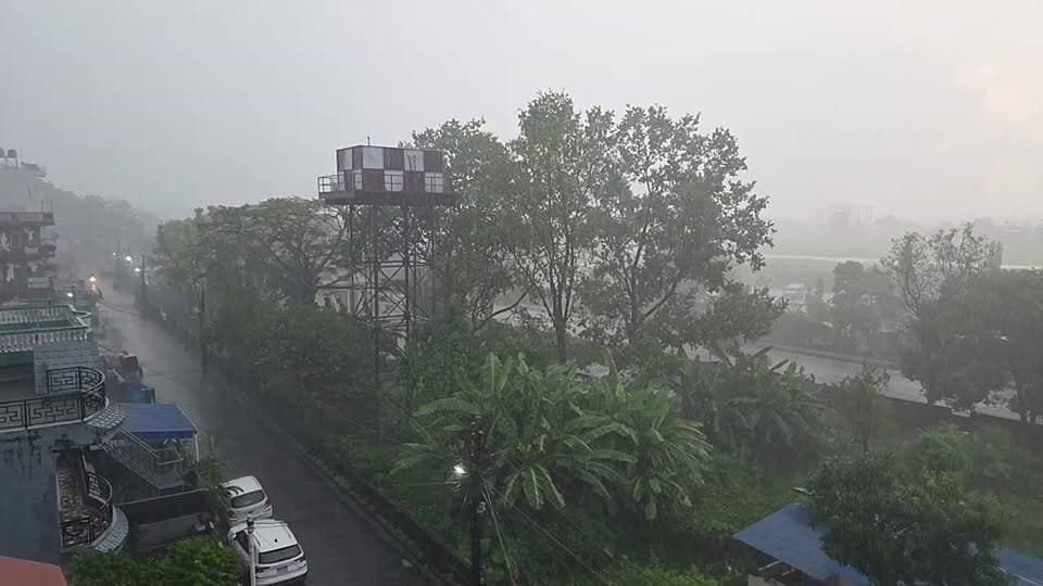 मूसलाधार बरसात
